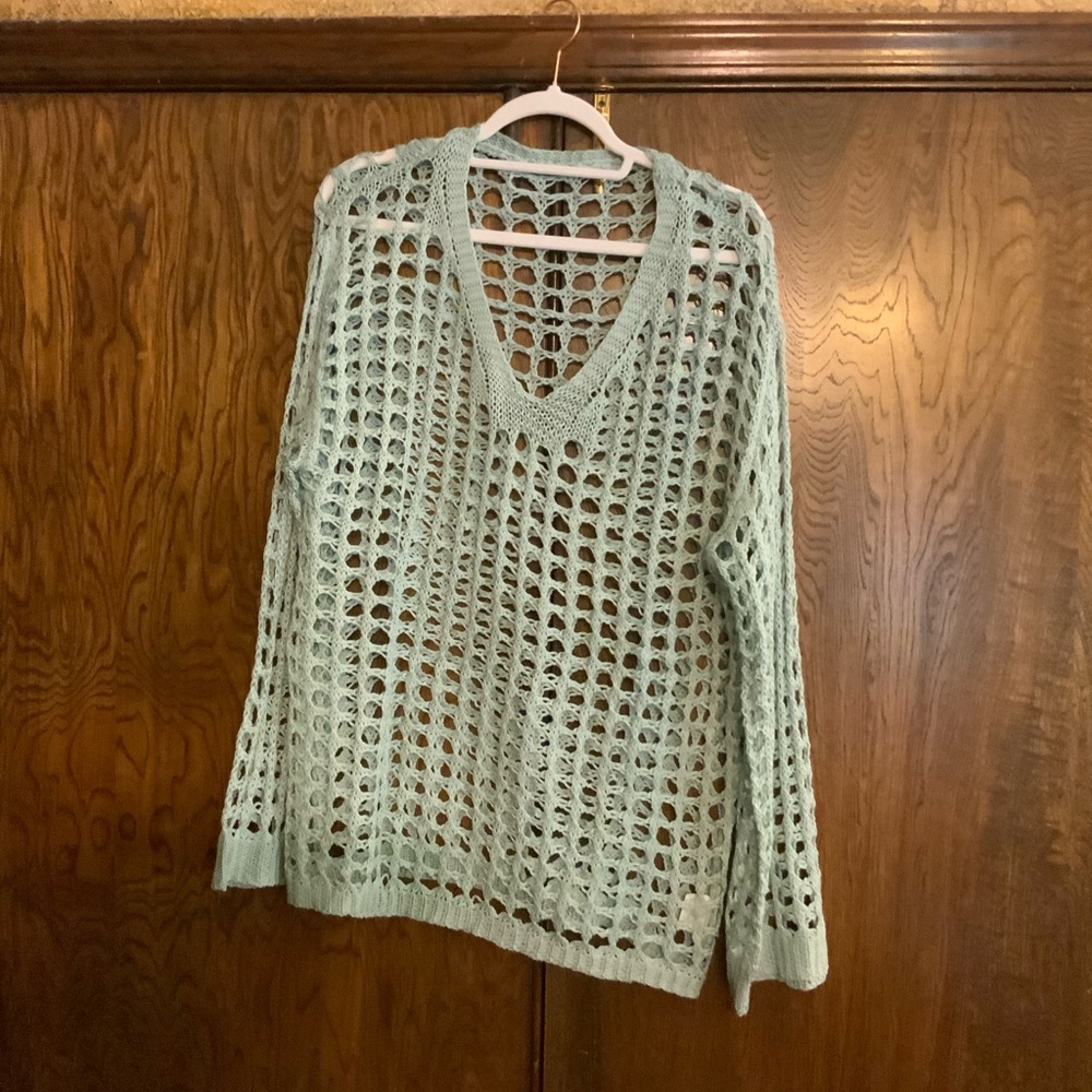 Elegant Seafoam V-Neck Open-Knit Sweater